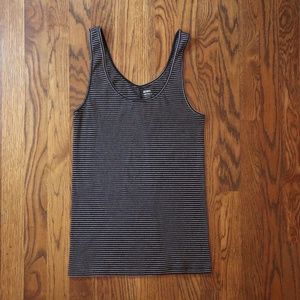 **FREE WITH BUNDLE** Old Navy first layer tank